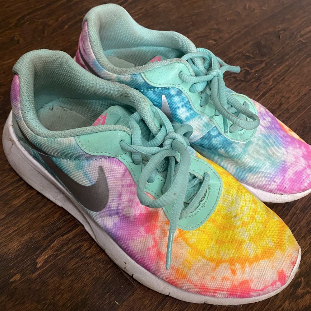Nike Tie Dye Sneakers!🌈